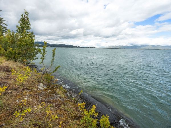 393 Marco Bay Drive , Somers, MT 59932