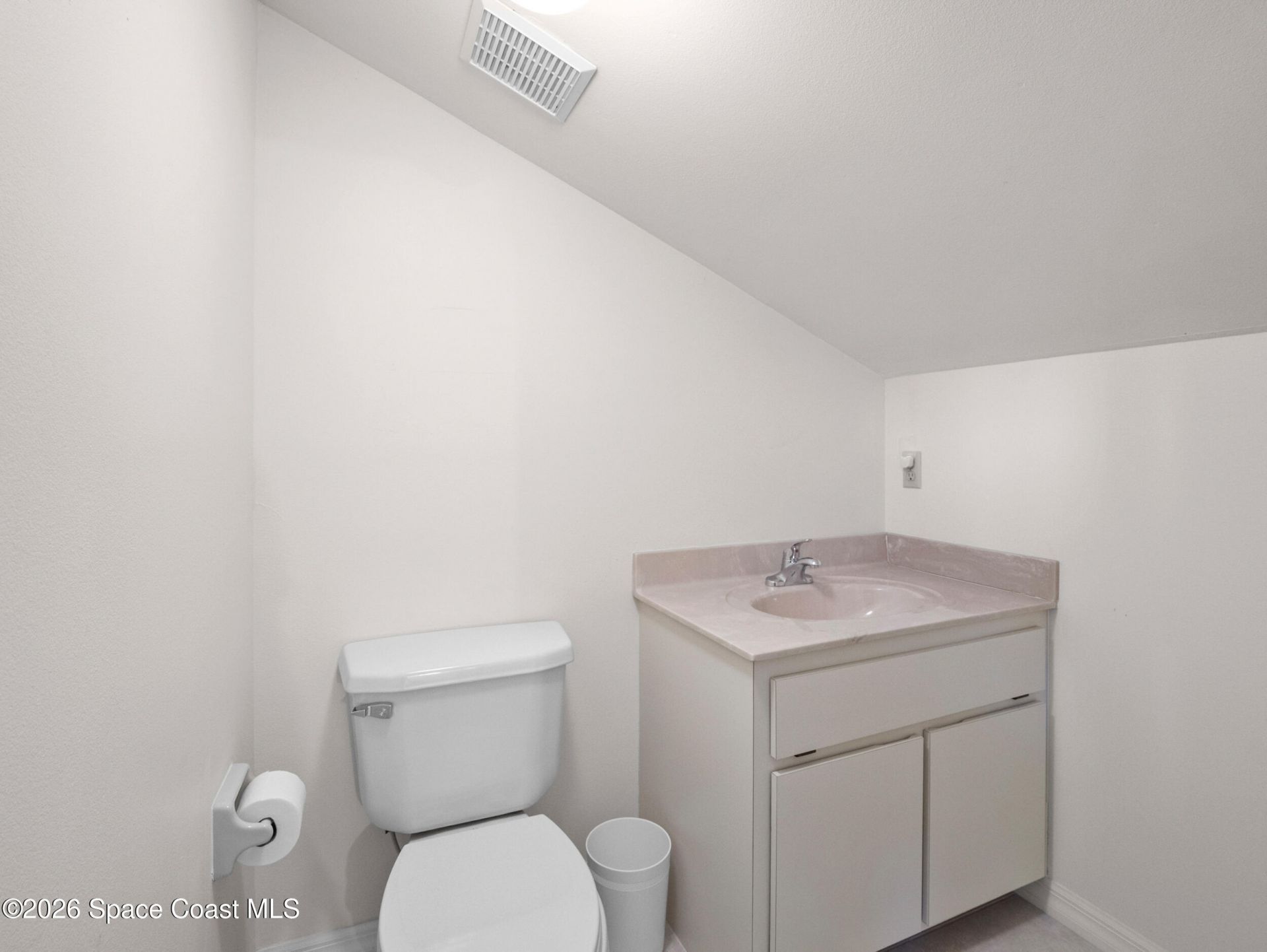 1314 Island Green Drive Ne, Unit B2-15, Palm Bay, FL 32905 Photo