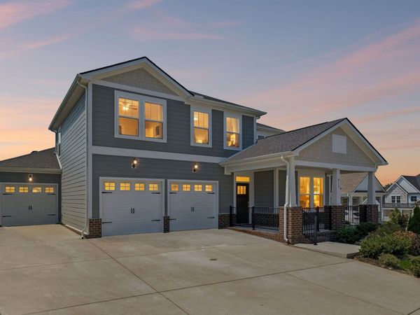 813 Westchester Circle, Hendersonville, TN 37075