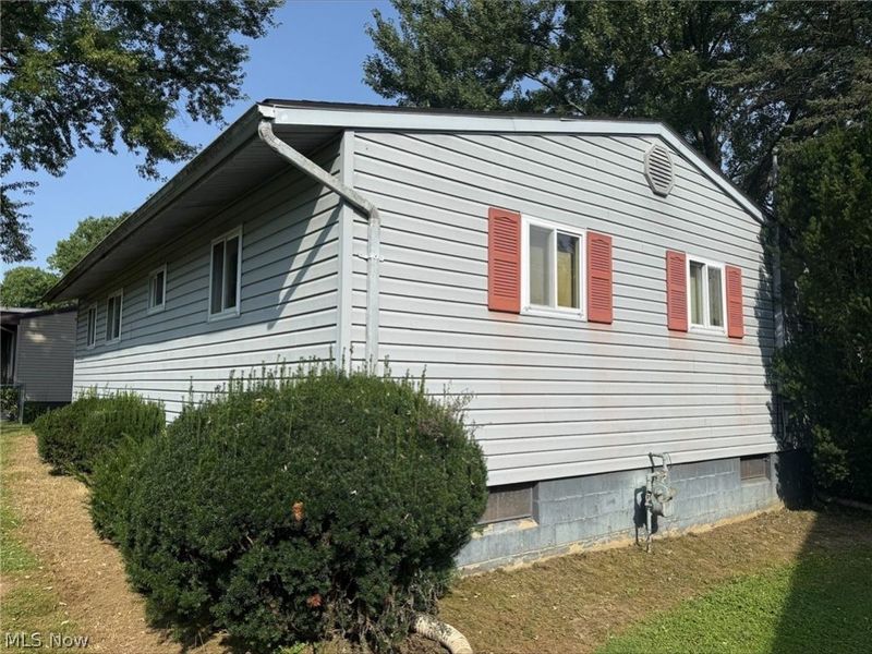 1312 Deforest Road SE, Warren, OH 44484 Photo 5
