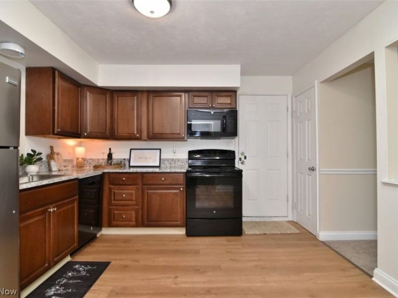 32623 Jefferson Drive, Solon, OH 44139 Photo 4