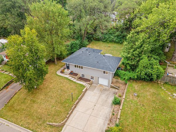 678 Eldridge Avenue W, Roseville, MN 55113