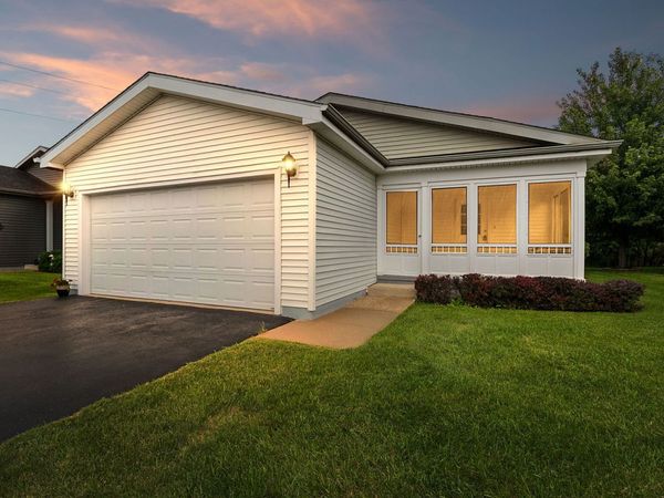 1403 Equestrian Drive , Grayslake, IL 60030