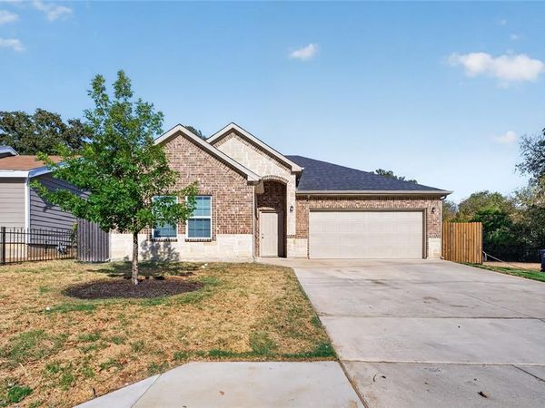 2517 Donalee Street, Fort Worth, TX 76105