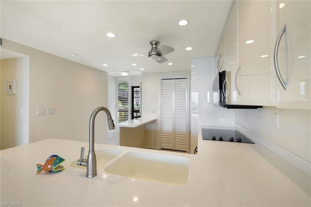601 Seaview Ct, Unit C506, Marco Island, FL 34145 Photo