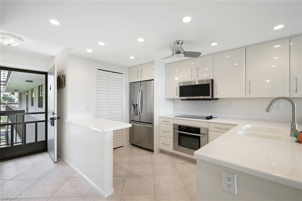 601 Seaview Ct, Unit C506, Marco Island, FL 34145 Photo