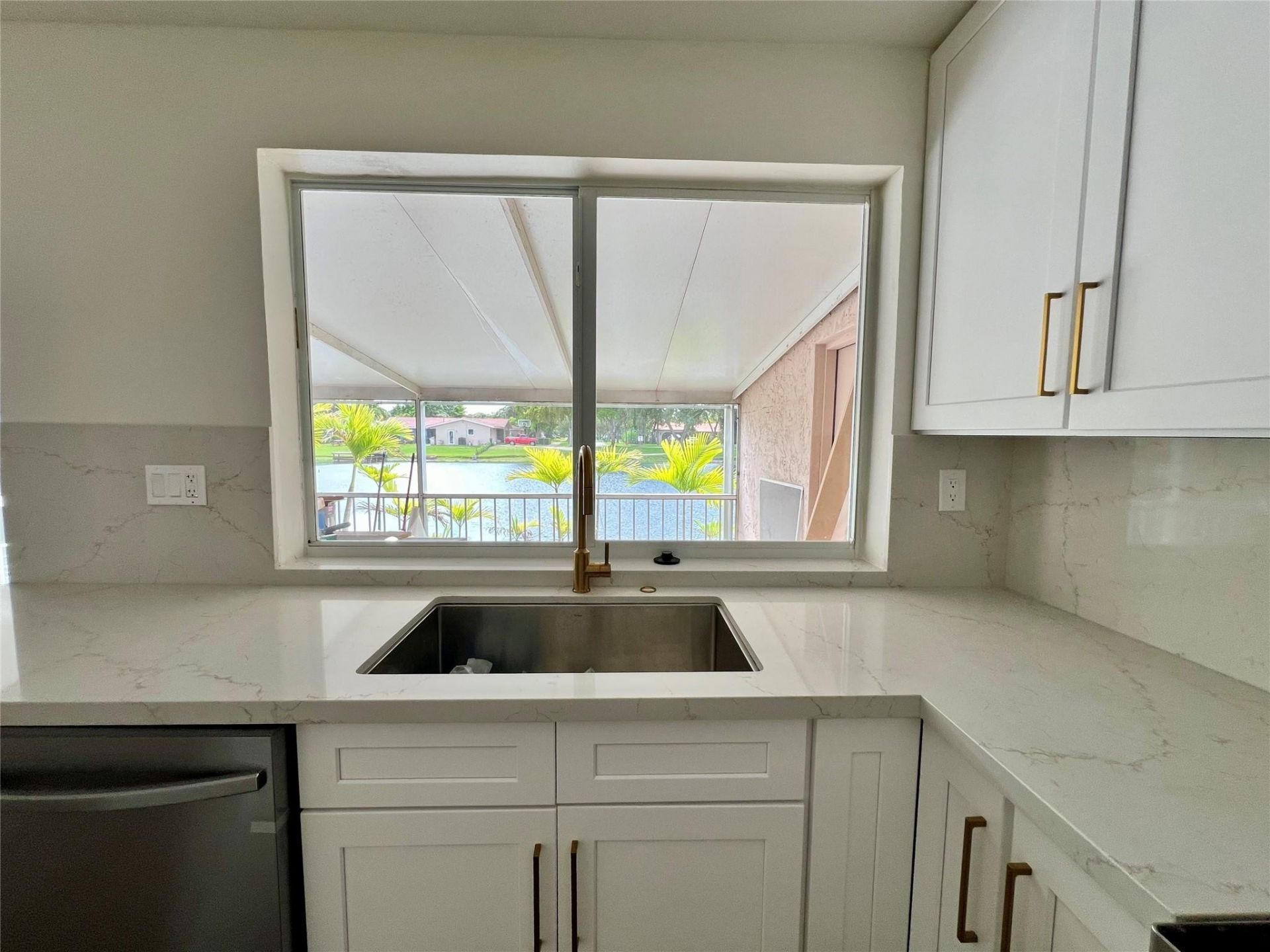 6914 Holly Road, Miami Lakes, FL 33014 Photo