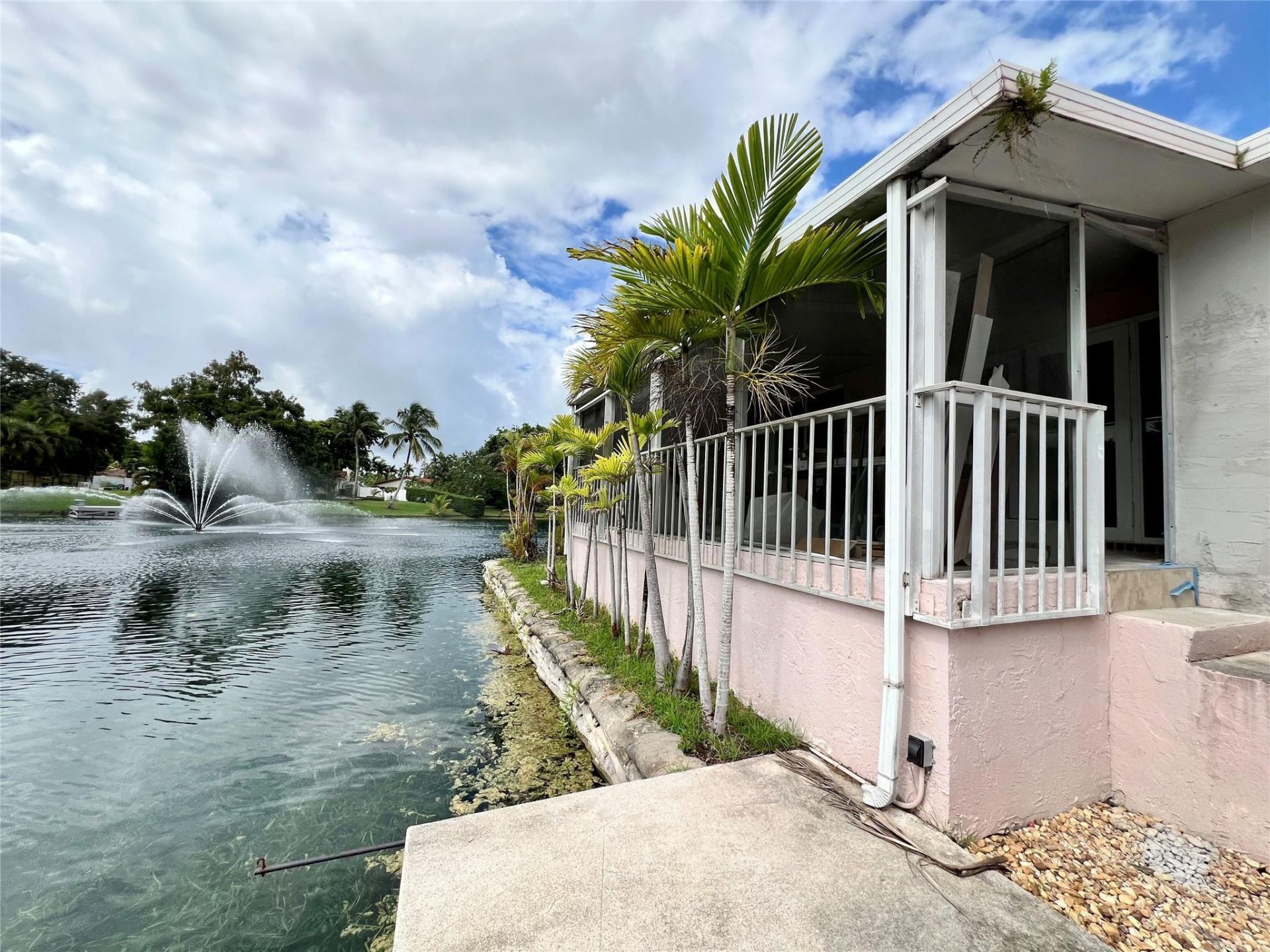 6914 Holly Road, Miami Lakes, FL 33014 Photo