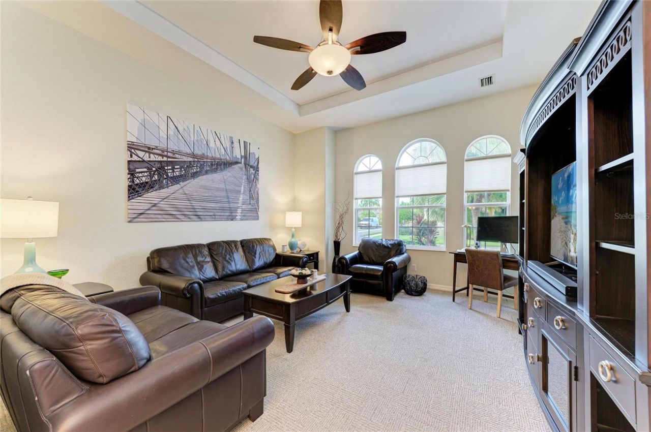 7751 33rd Street E, Sarasota, FL 34243 Photo