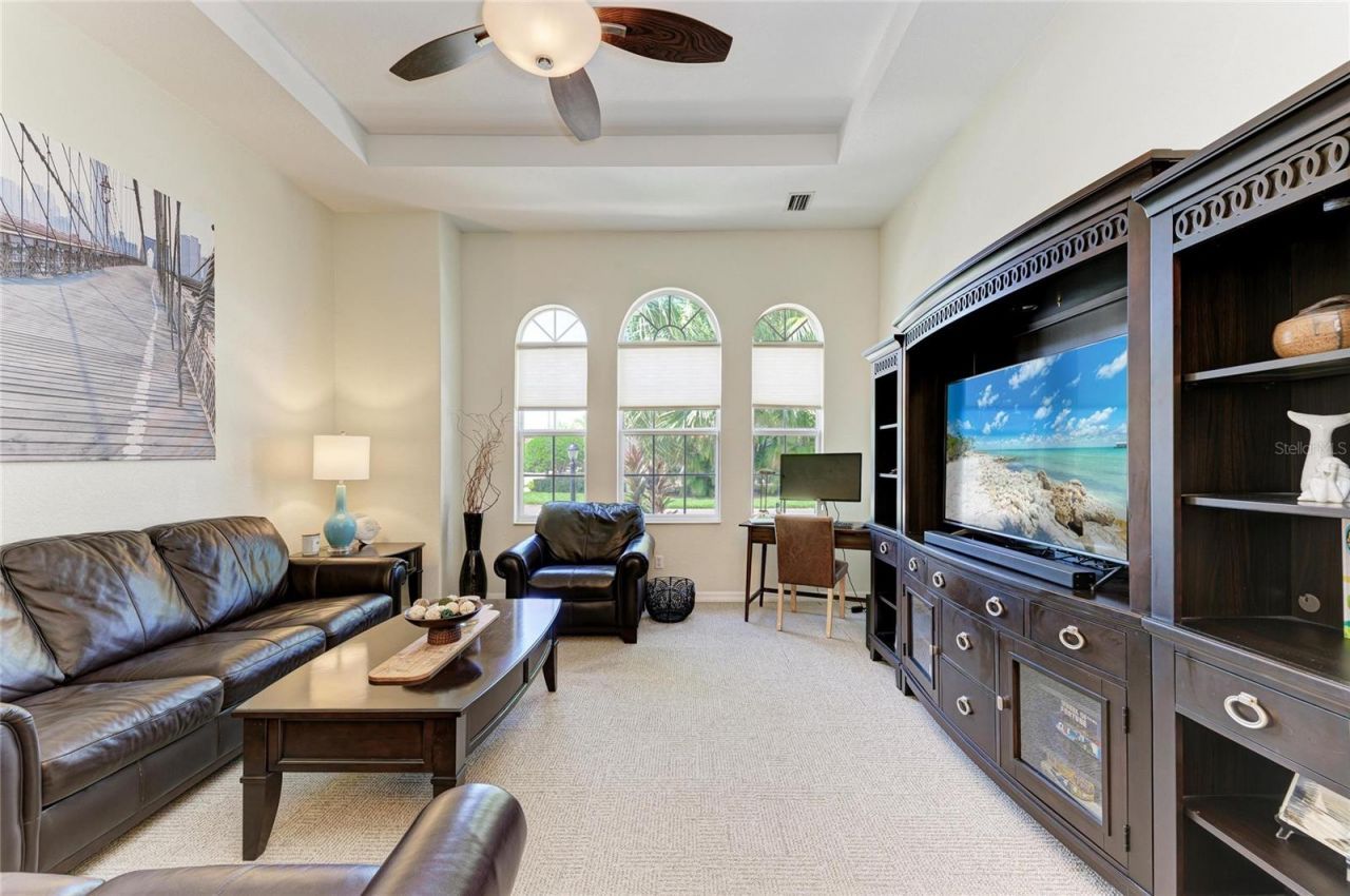 7751 33rd Street E, Sarasota, FL 34243 Photo