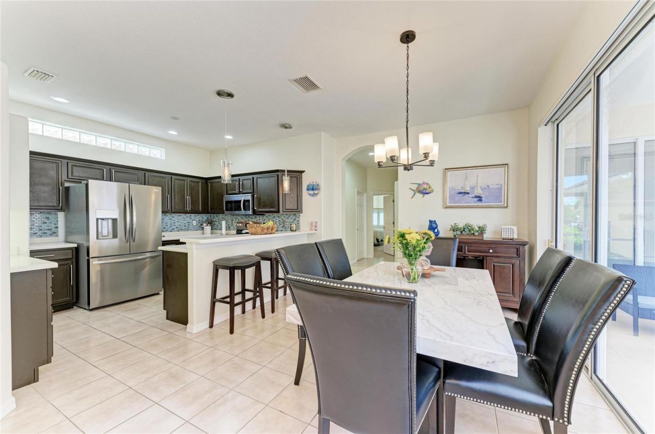 7751 33rd Street E, Sarasota, FL 34243 Photo