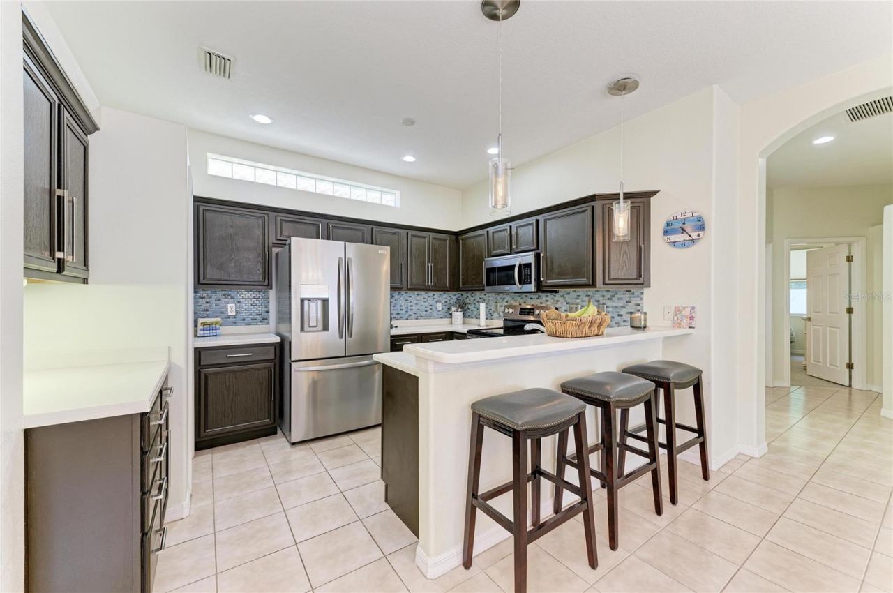 7751 33rd Street E, Sarasota, FL 34243 Photo