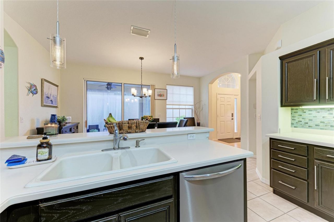 7751 33rd Street E, Sarasota, FL 34243 Photo