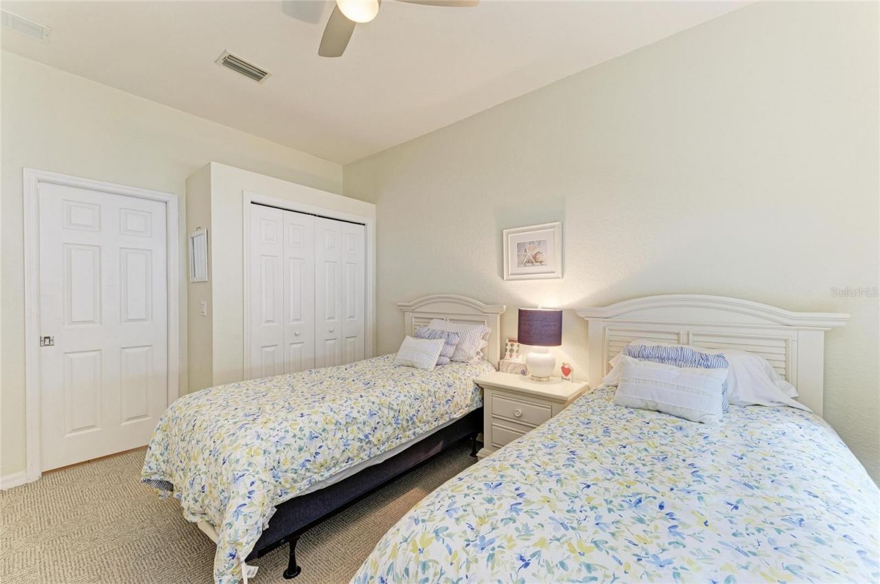 7751 33rd Street E, Sarasota, FL 34243 Photo