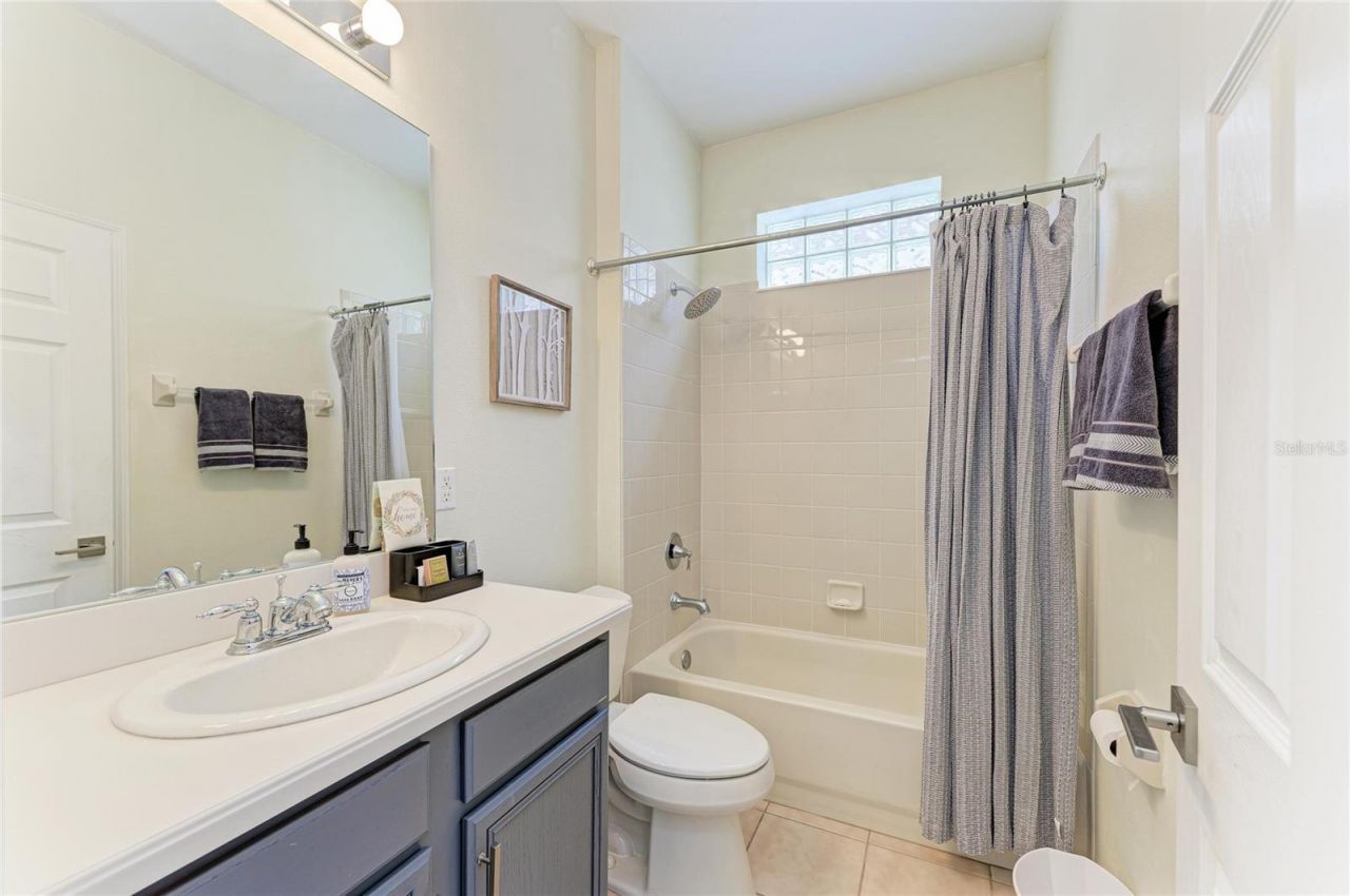7751 33rd Street E, Sarasota, FL 34243 Photo