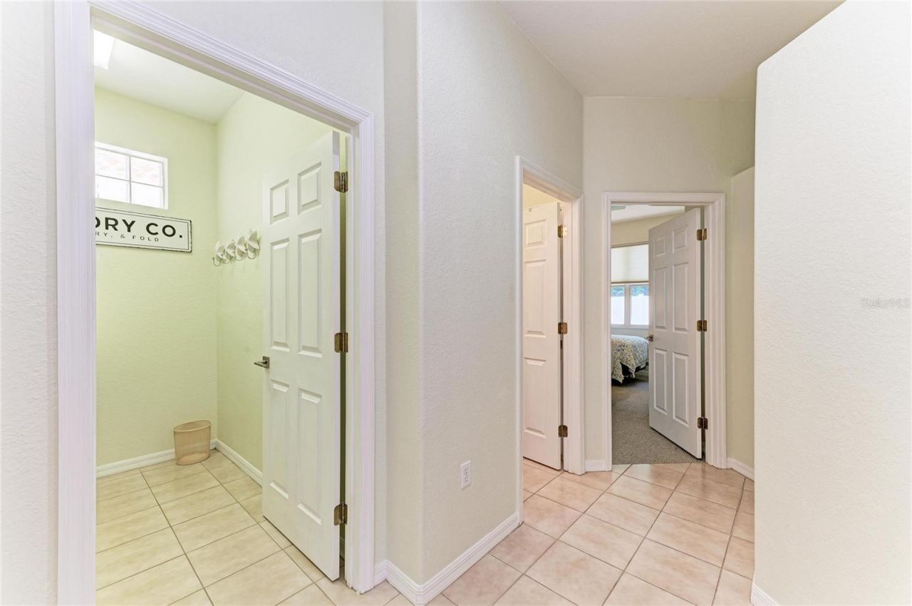 7751 33rd Street E, Sarasota, FL 34243 Photo