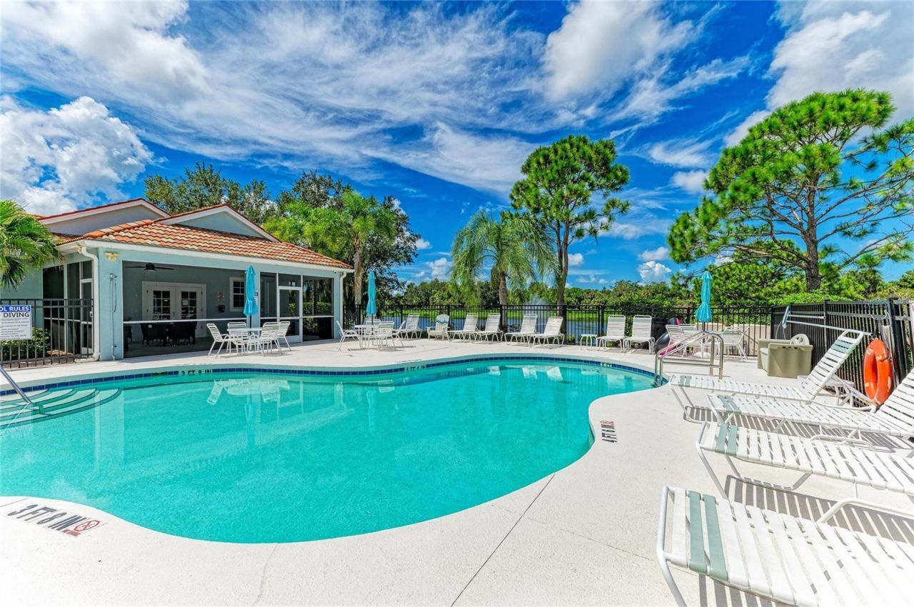7751 33rd Street E, Sarasota, FL 34243 Photo