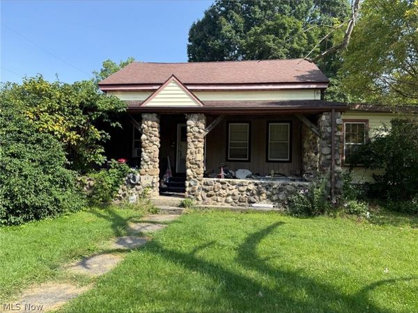 9523 E Center Street , Windham, OH 44288