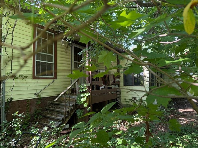 9523 E Center Street, Windham, OH 44288 Photo 3