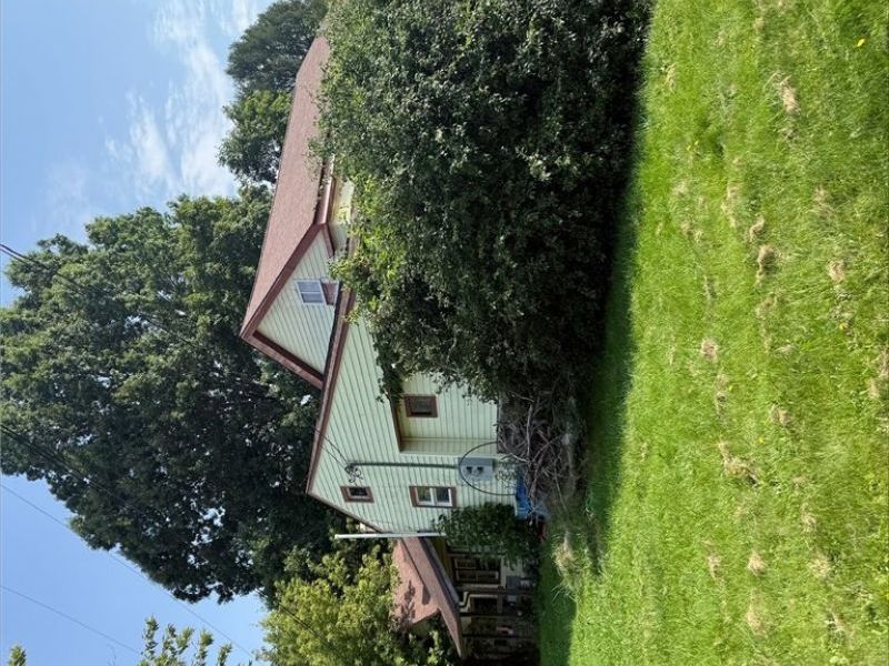 9523 E Center Street, Windham, OH 44288 Photo 4