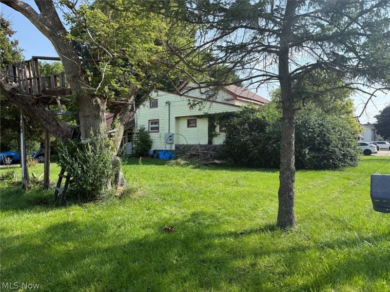 9523 E Center Street, Windham, OH 44288 Photo 5
