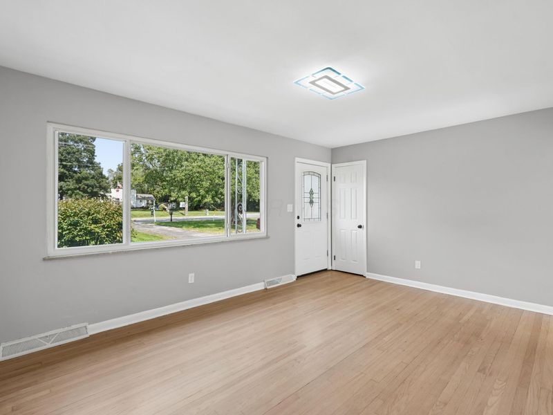3399 Clime Road, Columbus, OH 43223 Photo 6