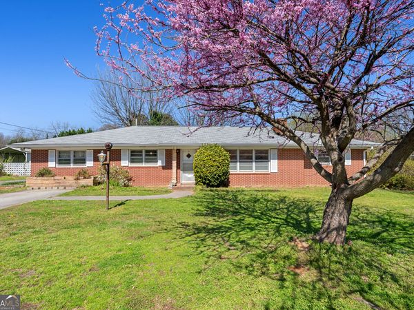 868 Fairview Avenue, Hartwell, GA 30643
