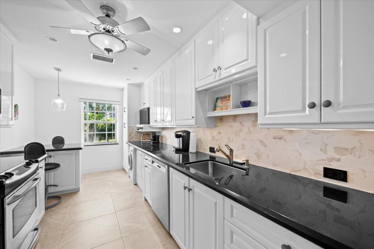 1205 E Sandy Lane E, Unit 249, Singer Island, FL 33404 Photo