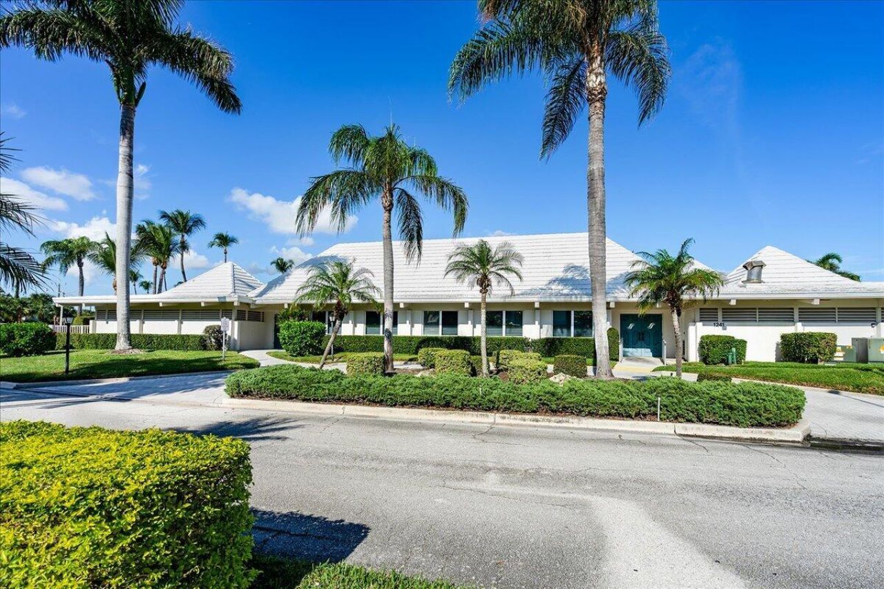 1205 E Sandy Lane E, Unit 249, Singer Island, FL 33404 Photo