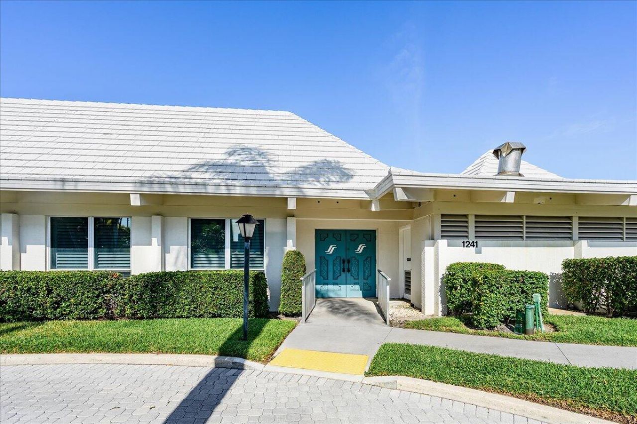 1205 E Sandy Lane E, Unit 249, Singer Island, FL 33404 Photo