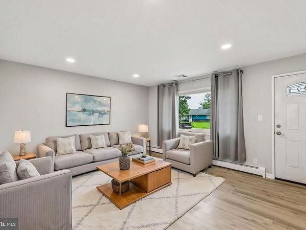 723 AUBURN ROAD , FAIRLESS HILLS, PA 19030