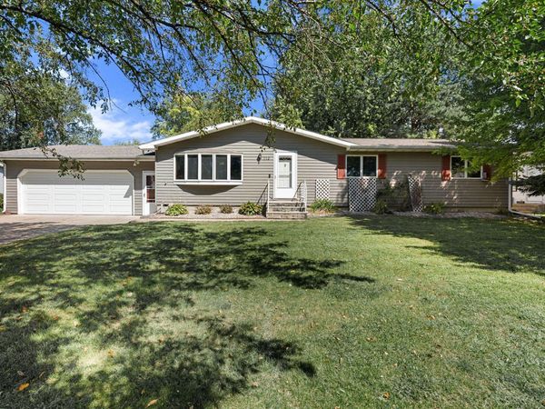 112 13th Avenue NW, Waseca, MN 56093