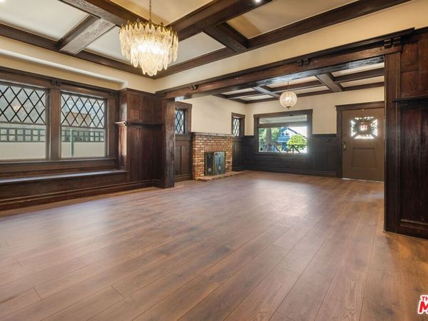 2180 W 31st Street, Los Angeles, CA 90018