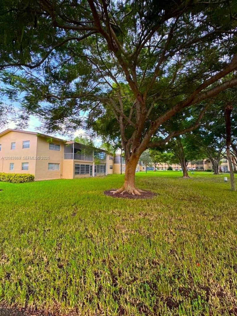 7680 NW 1st St , Unit 107, Margate, FL 33063 Photo