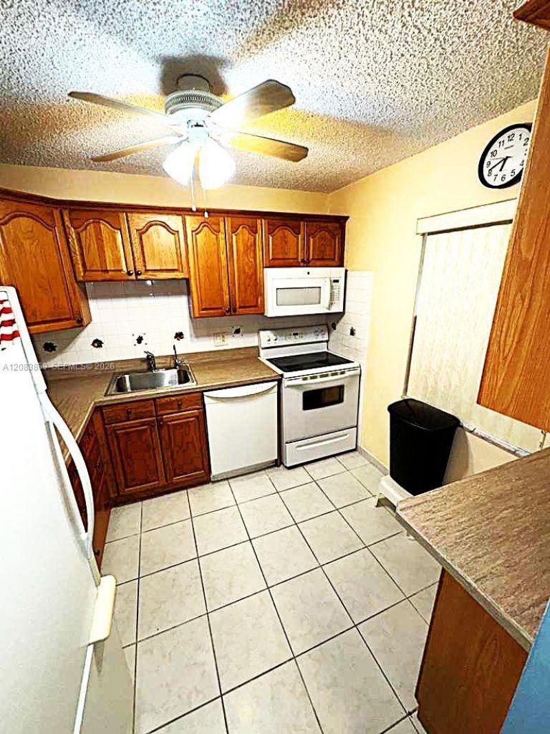 7680 NW 1st St , Unit 107, Margate, FL 33063 Photo