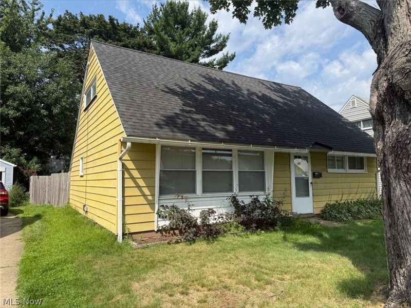 2230 Larchdale Drive, Cuyahoga Falls, OH 44221 Photo 2