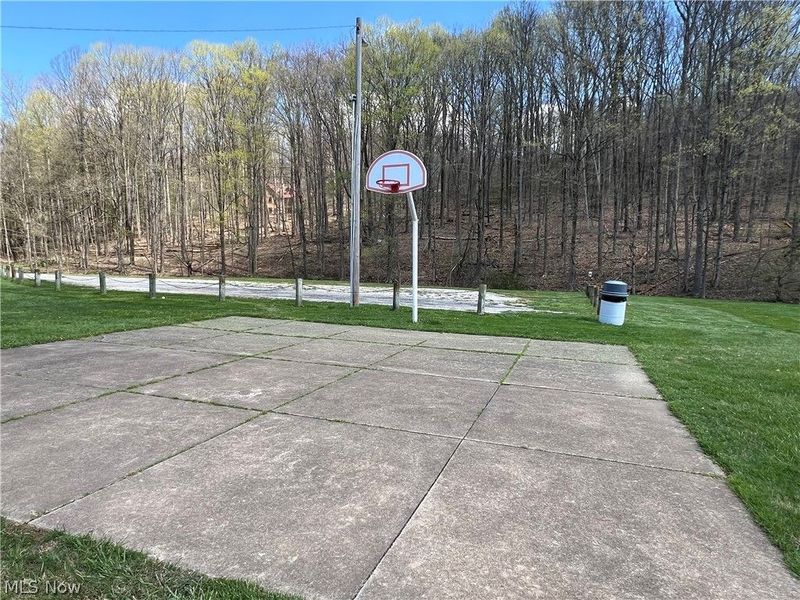 2630 Constance Dr, Millersburg, OH 44654 Photo 7