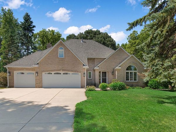 8978 Jewel Avenue S, Cottage Grove, MN 55016