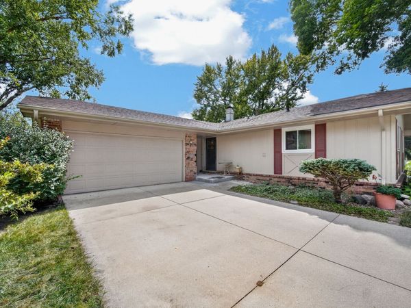 4008 Western Hills Drive , West Des Moines, IA 50265