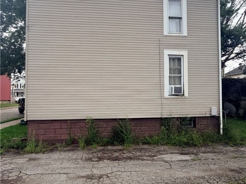 607 Adams Street, Martins Ferry, OH 43935 Photo 2