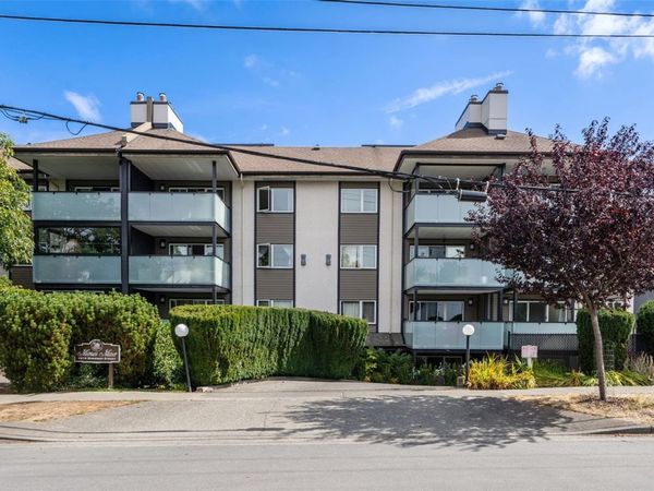 1619 Morrison St, Unit #103, Victoria, BC V8R 6R8