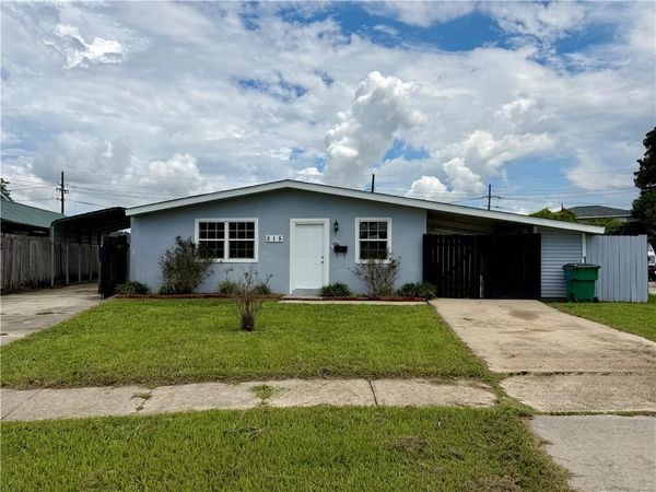 515 DIPLOMAT Street , Gretna, LA 70056