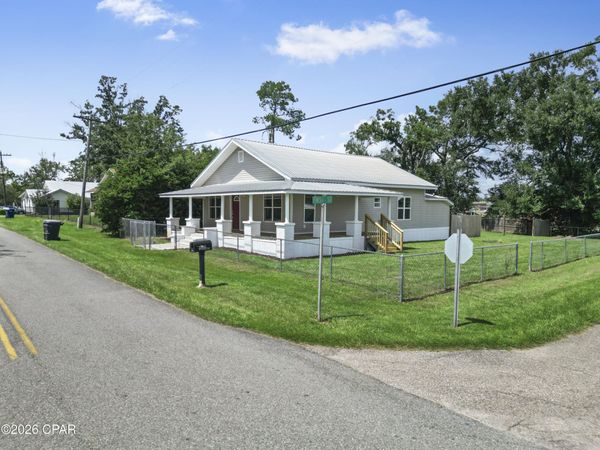 20560 NW Folsom Avenue , Blountstown, FL 32424