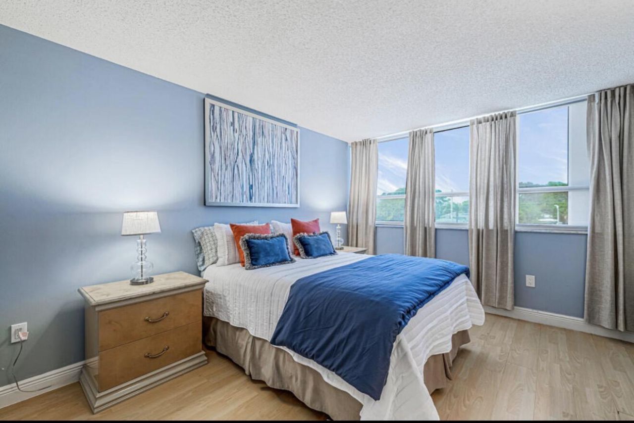 5600 N Flagler Drive, Unit 203, West Palm Beach, FL 33407 Photo