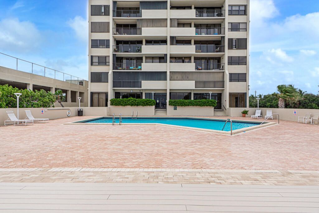 5600 N Flagler Drive, Unit 203, West Palm Beach, FL 33407 Photo