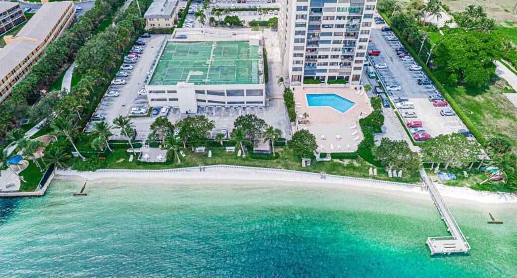 5600 N Flagler Drive, Unit 203, West Palm Beach, FL 33407 Photo