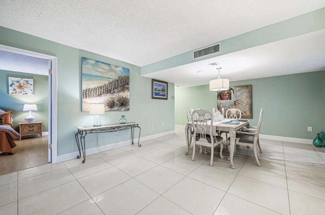 5600 N Flagler Drive, Unit 203, West Palm Beach, FL 33407 Photo