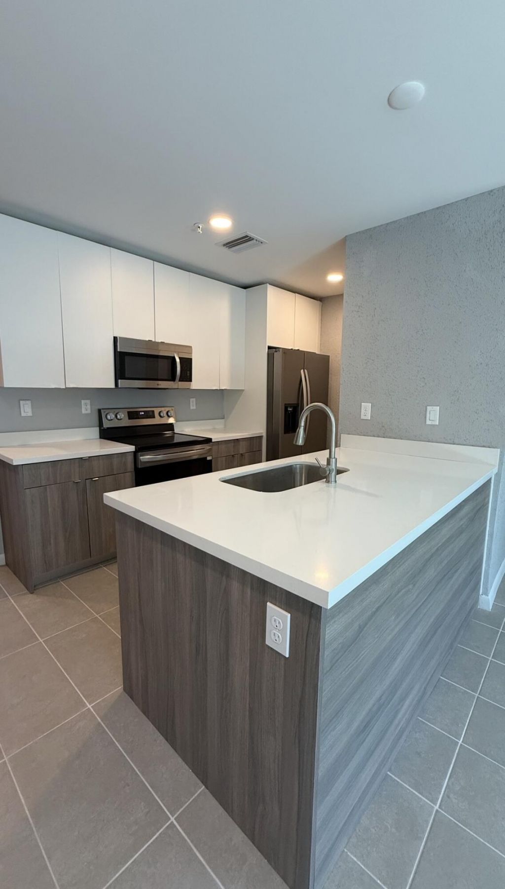 2511 Pierce Street, Unit 3, Hollywood, FL 33020 Photo