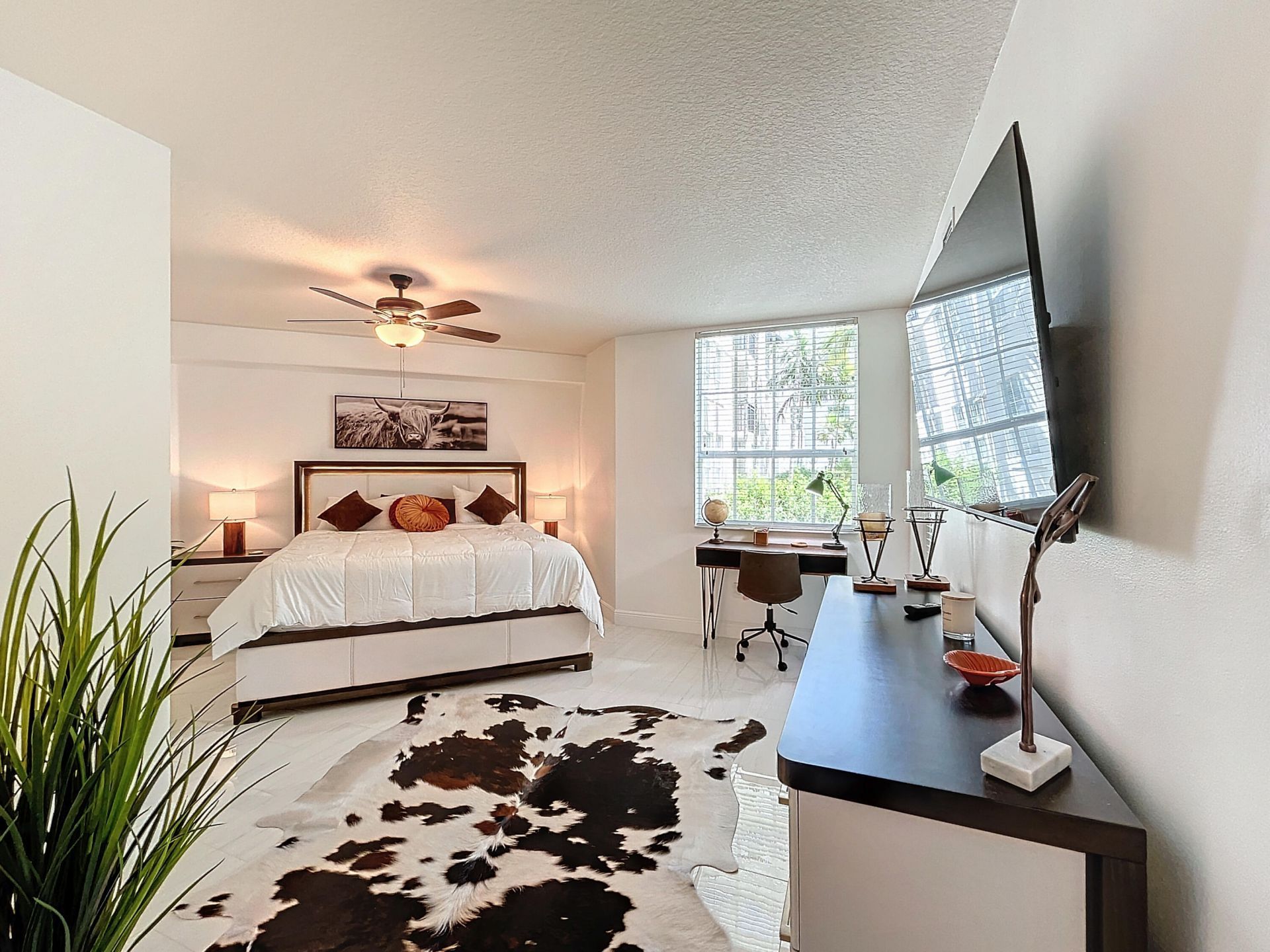 600 S Dixie Highway, Unit 630, West Palm Beach, FL 33401 Photo