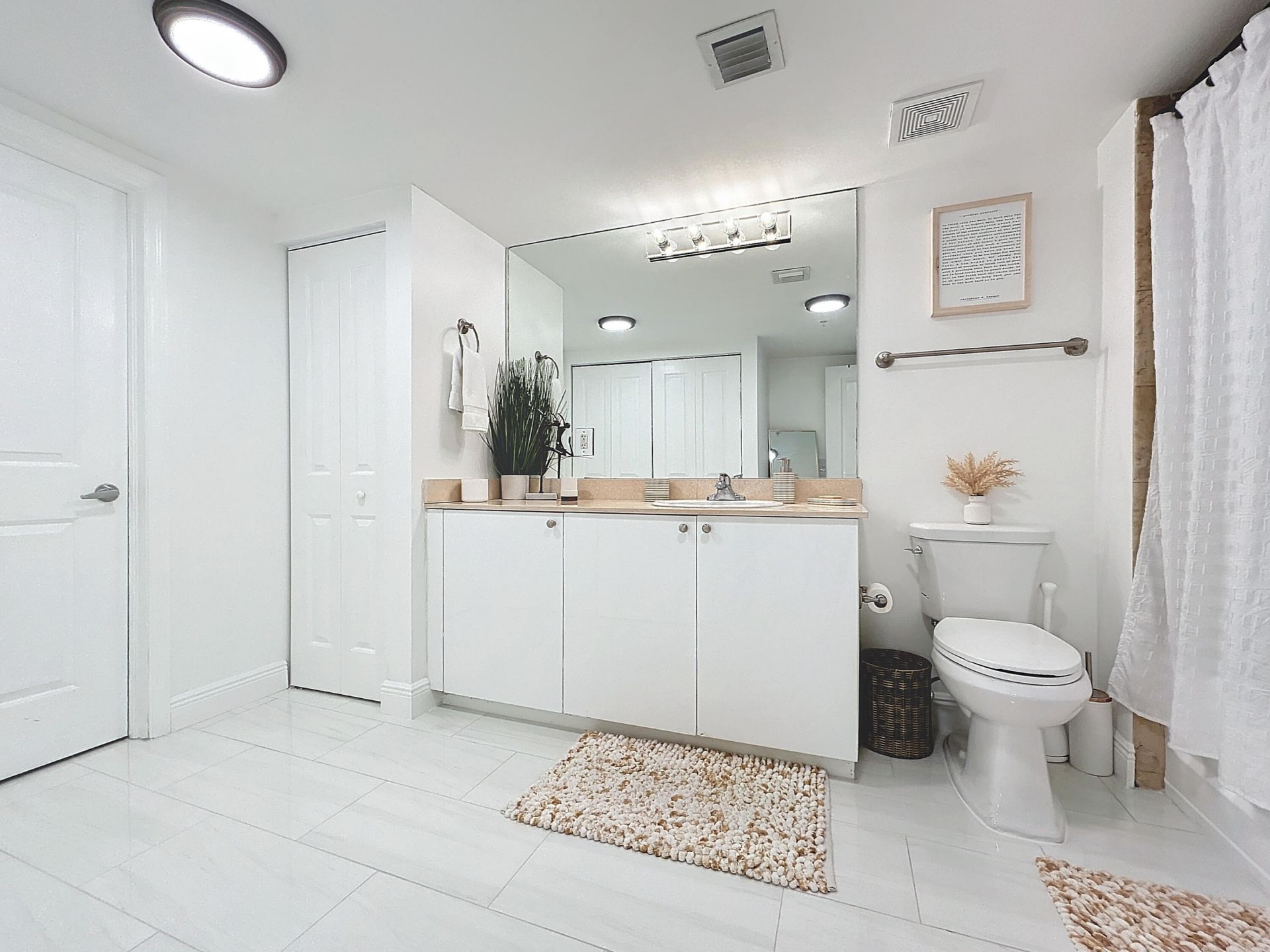 600 S Dixie Highway, Unit 630, West Palm Beach, FL 33401 Photo